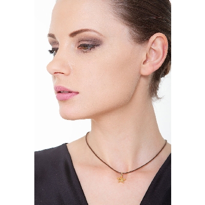 Pendentif étoile en or jaune 18 carats