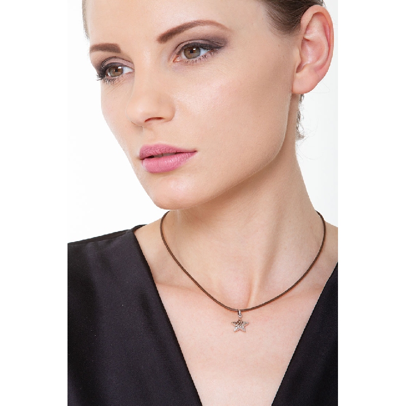 Pendentif étoile bombée en or blanc 18k diamanté