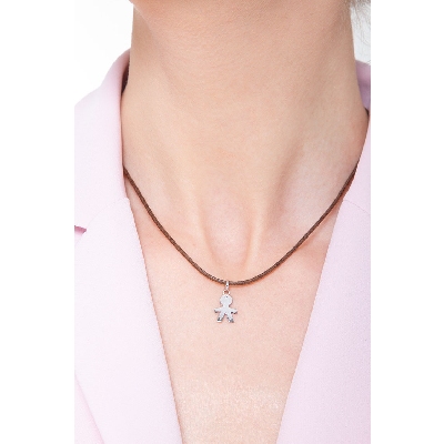 Pendentif enfant en or blanc 18k silhouette garçon