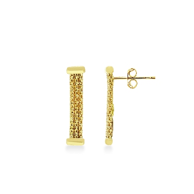 Boucles d'oreilles en or jaune 18k à mailles semi-rigides.