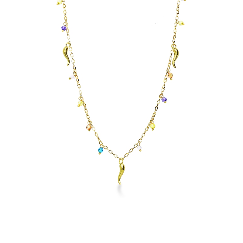 Collier en or jaune 18k avec breloque corne porte bonheur