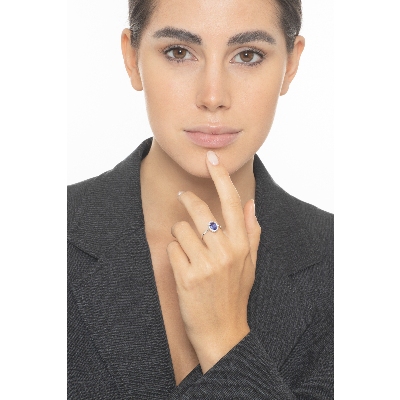 Bague en or blanc 18k avec tanzanite et diamants