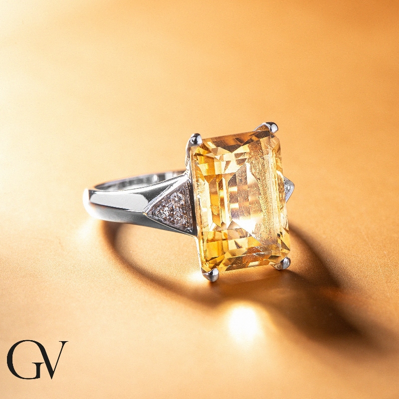 Bague en or blanc 18k citrine et diamants 