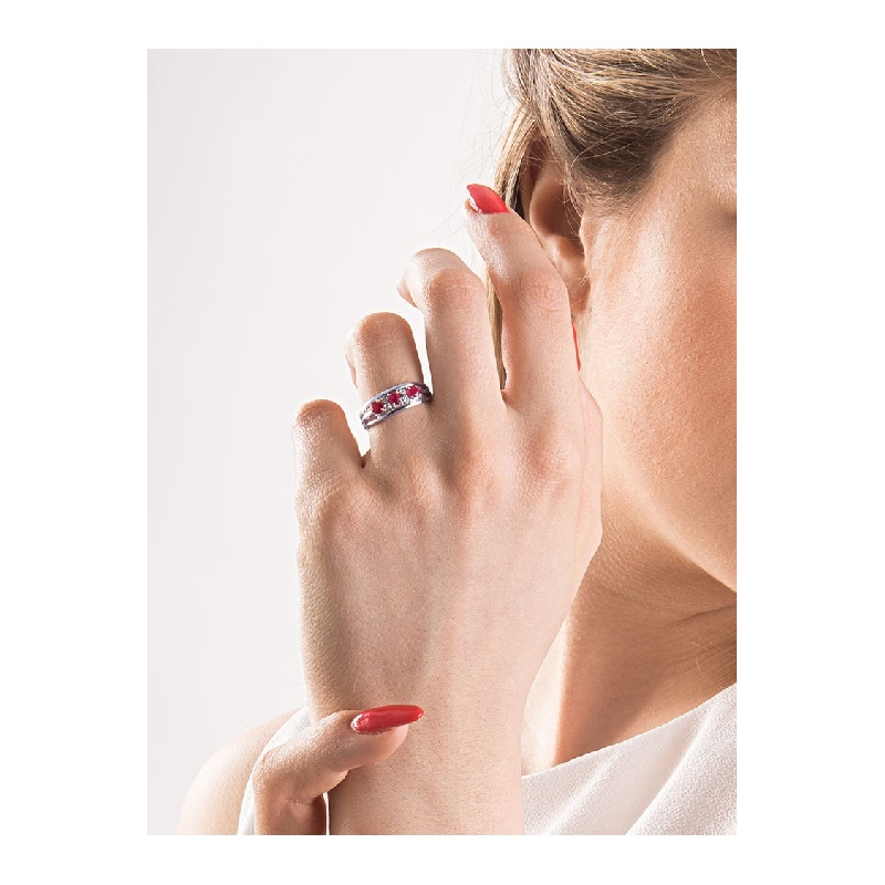 Bague trilogie en Or Blanc 18k avec rubis et diamants