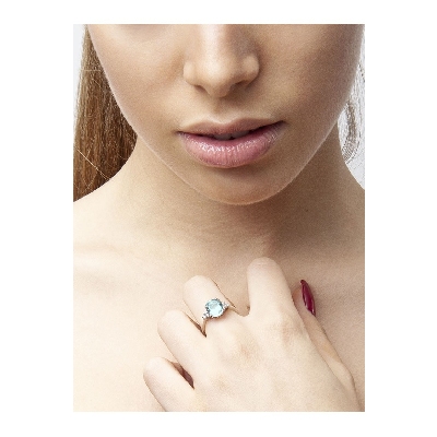 Bague en Or Blanc 18k avec Aigue-marine centrale et diamants