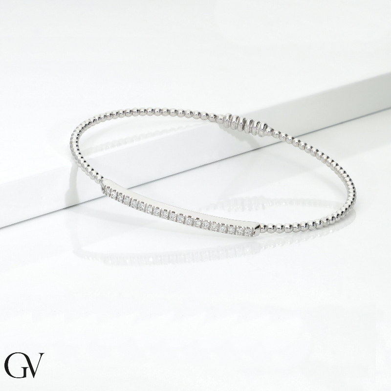 Bracelet rigide en or blanc 750 avec diamants