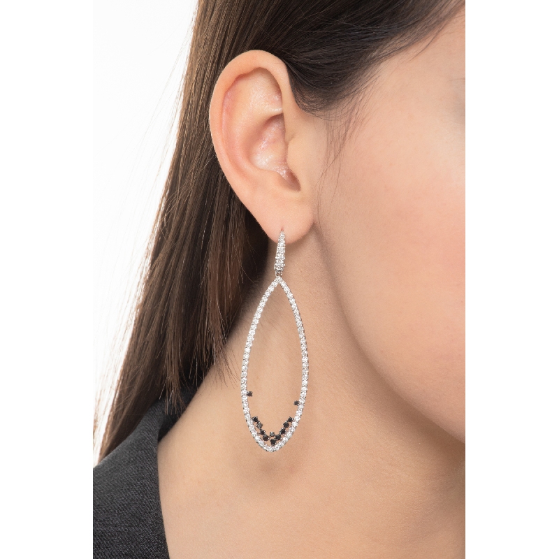 Boucles d’oreilles ovales en or blanc avec diamants blancs et noirs, 68 mm