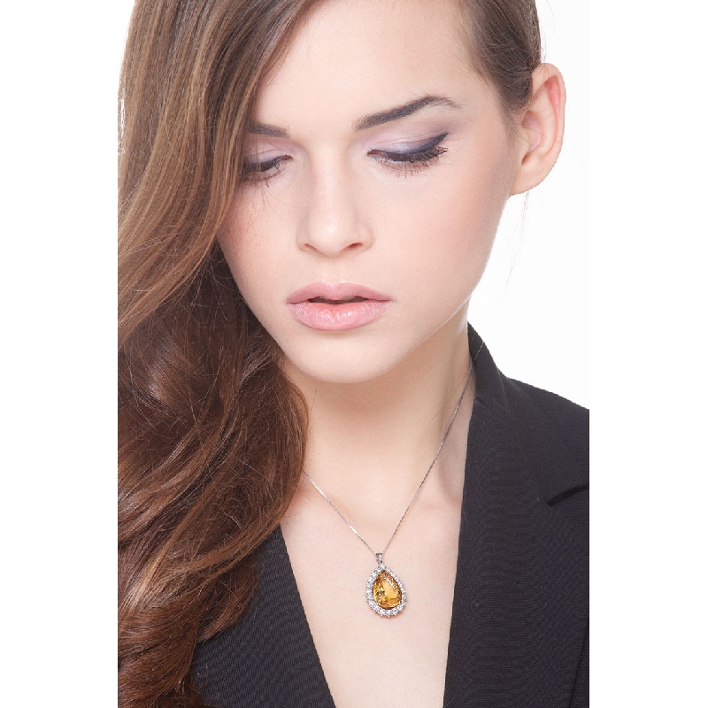 Collier raffiné avec citrine en coupe goutte et diamants