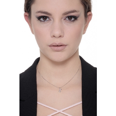 Collier avec pendentif fleur en or blanc 18k avec diamant