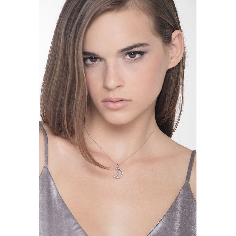 Collier pendentif en or 750 avec lune et diamants 