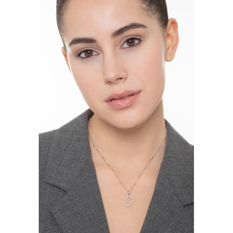 Collier personnalisé avec lettre  D en or blanc 750 et diamants