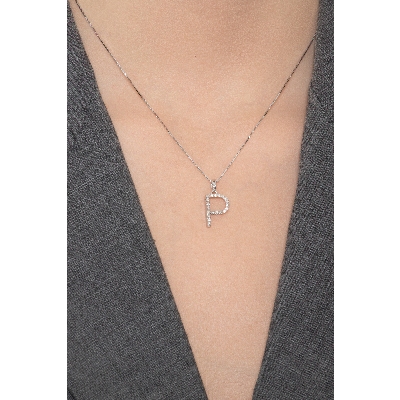 Collier avec lettre  P en or blanc 750 et diamants