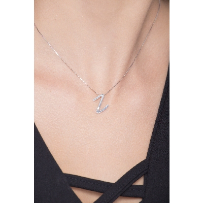 Collier en or blanc 18k avec pendentif lettre Z