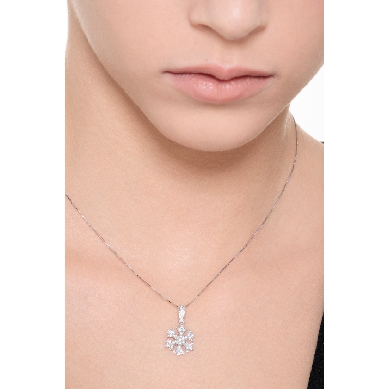  Collier en or blanc 18 carats avec pendentif flocon de neige en diamants 