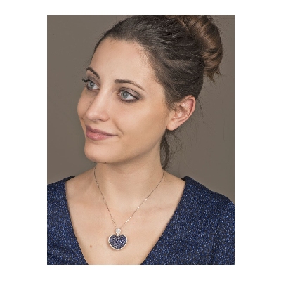 Collier en Or Blanc 18k avec Pavé de Saphirs Bleus et Diamants