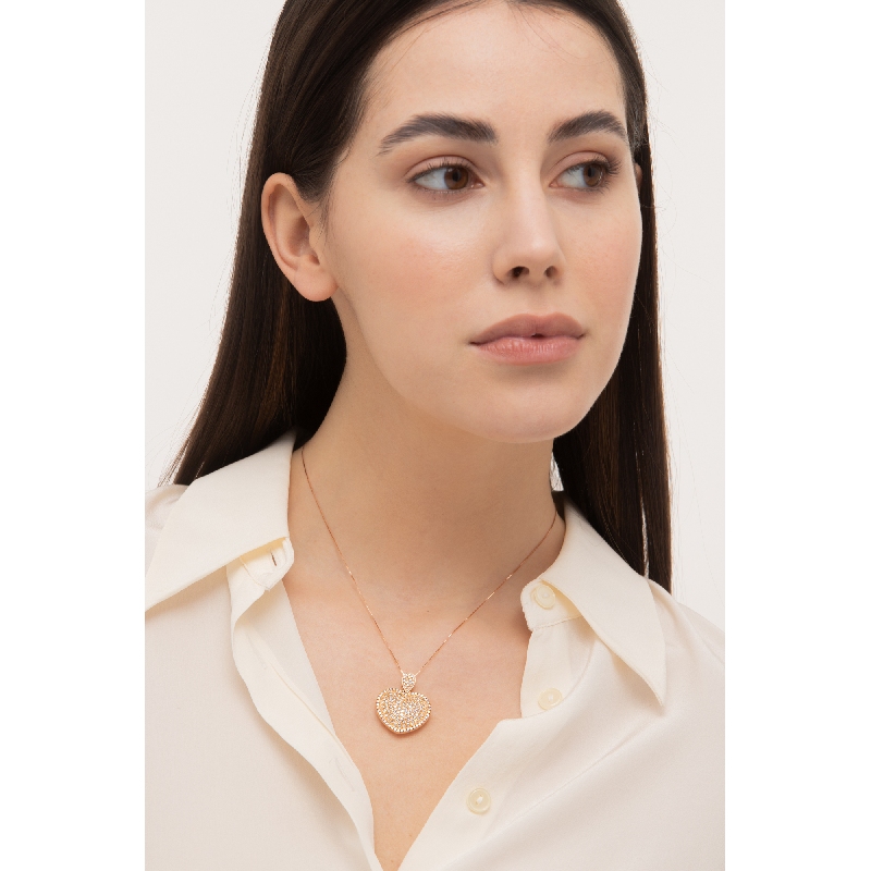Collier en or rose 18k avec pendentif coeur et diamants