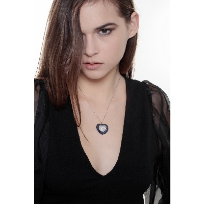 Collier en or blanc 18k cœur en diamants et saphirs beus