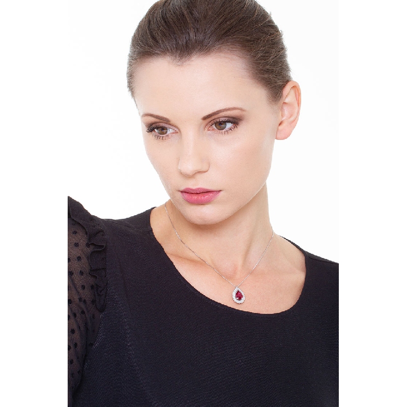 Collier avec pendentif goutte en or blanc 18k et rubis