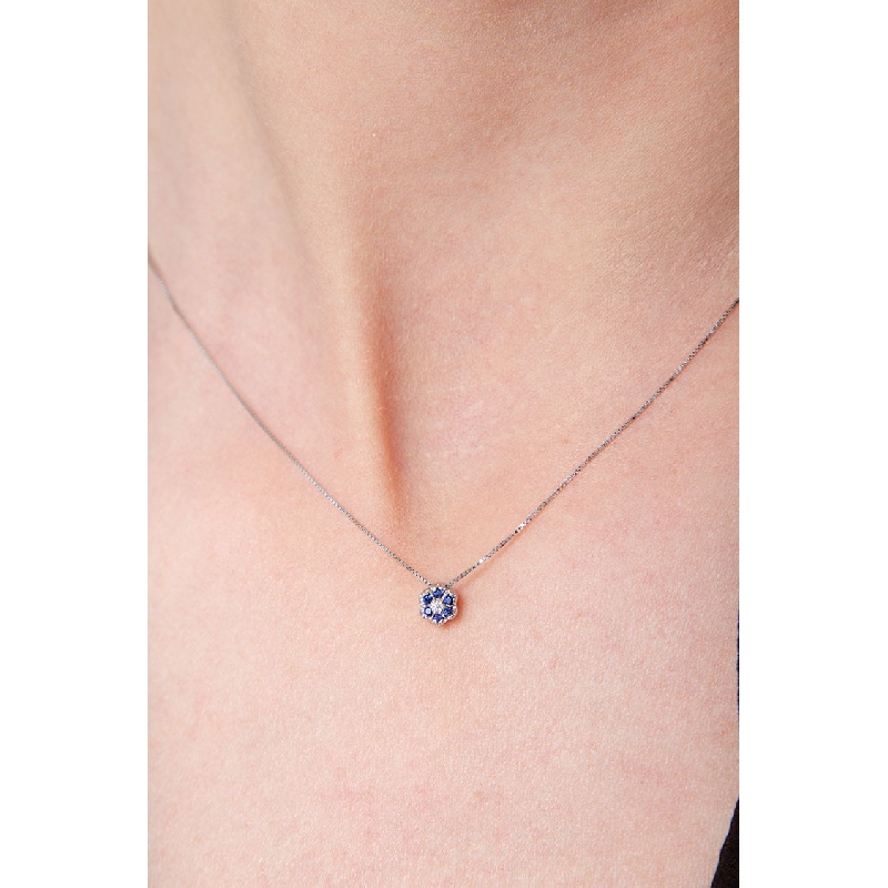 Collier fleur en Or Blanc 18k avec Diamant et Saphirs Bleus
