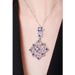 Collier pendentif en or blanc avec saphirs et diamants 2