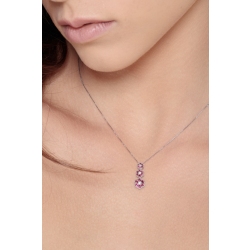 Collier trilogie en or blanc 18k avec trois fleurs avec rubis 2