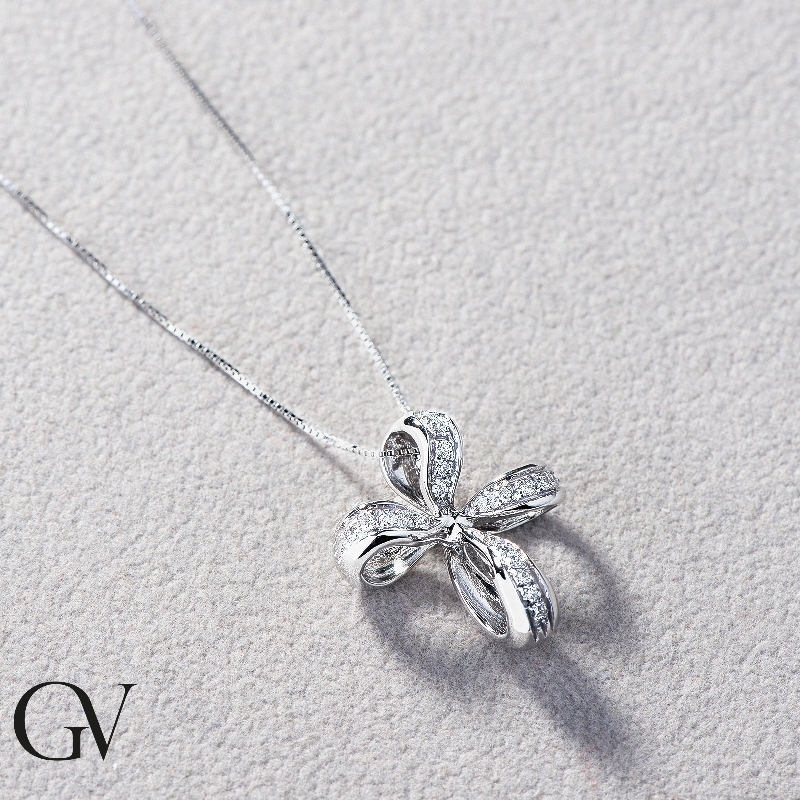 Pendentif Croix Pavée Or Blanc 750 en Diamants 