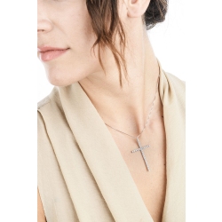 Collier avec croix en or blanc 18 carats avec diamants 2
