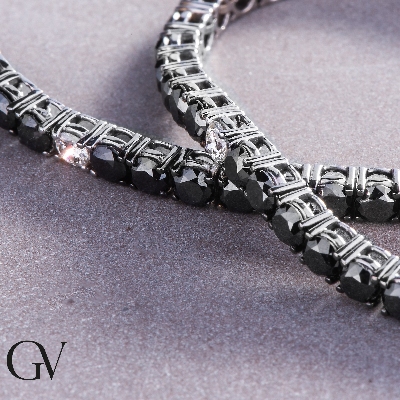 Bracelet Tennis à fil en or blanc 18k serti de diamants noirs et de diamants 