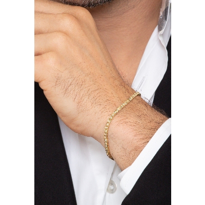 Bracelet carré en or jaune 18k serti de diamants
