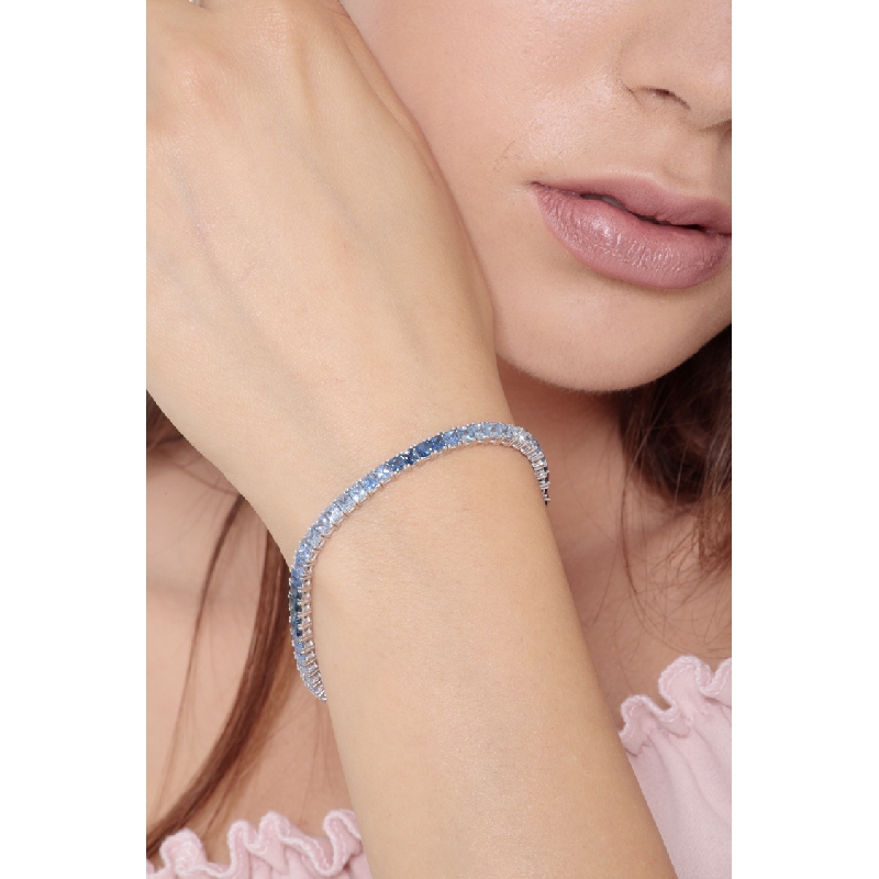 Bracelet Rivière en or blanc 18 ct avec saphirs bleus dégradés 