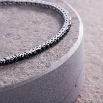 Bracelet Tennis en or blanc 18k avec des diamants noirs 
