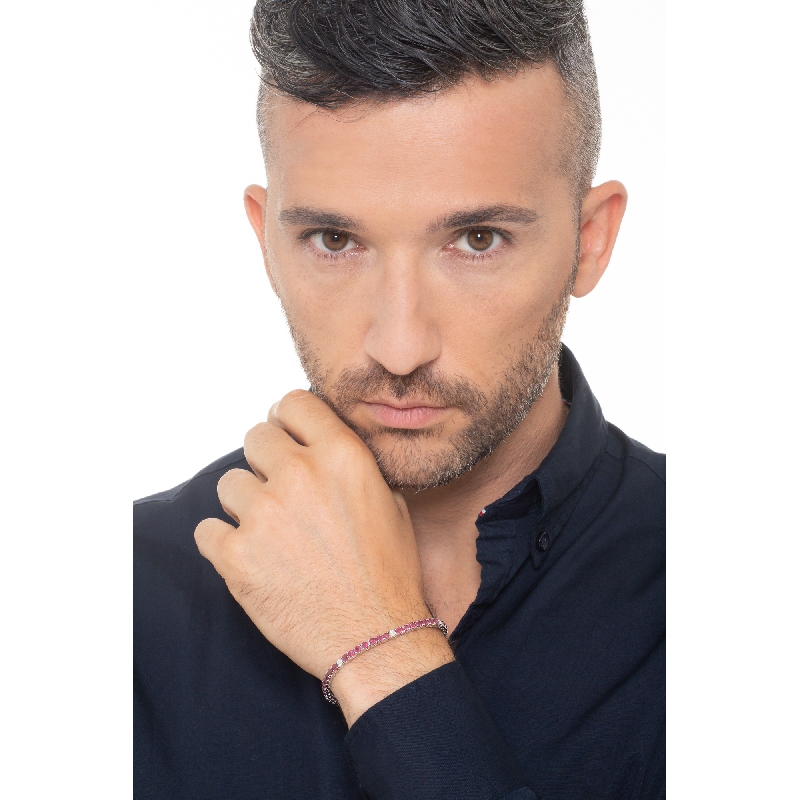 Bracelet tennis à griffes en or blanc 18 ct serti de rubis