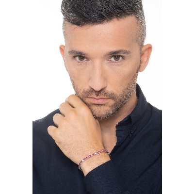 Bracelet tennis à griffes en or blanc 18 ct serti de rubis