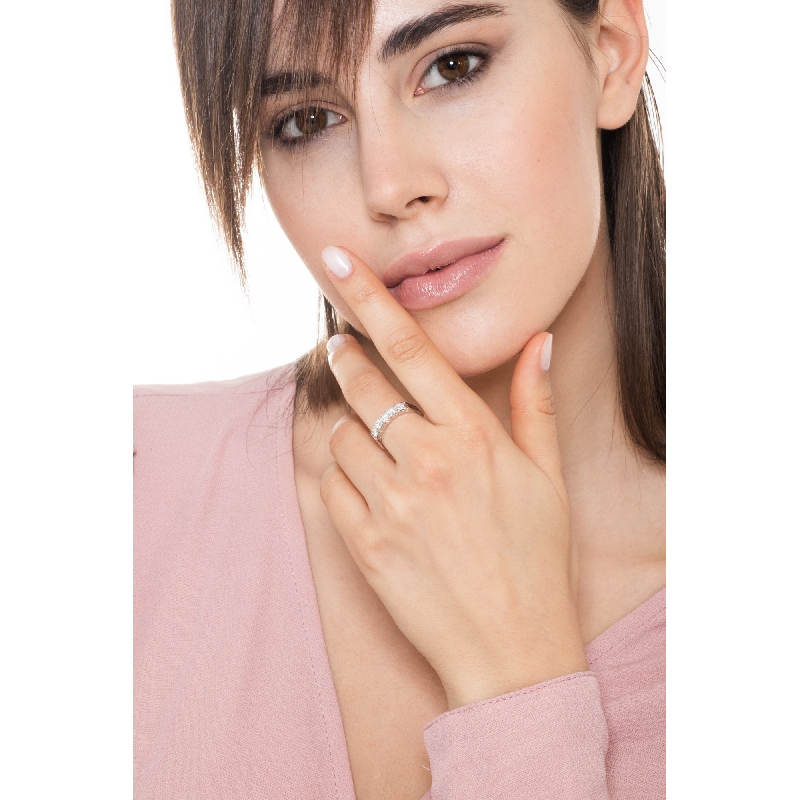 Bague Veretta à 5 pierres en Or Blanc 18k sertie de diamants