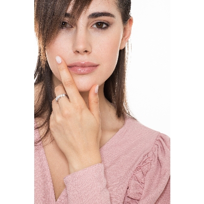 Bague Veretta 5 pierres en or blanc 18k avec diamants