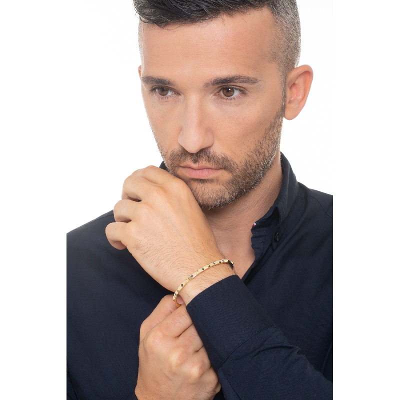 Bracelet homme rigide en or jaune 18k diamants noirs