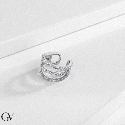 Mono boucle d’oreille en or blanc 18k avec trois rangées de diamants