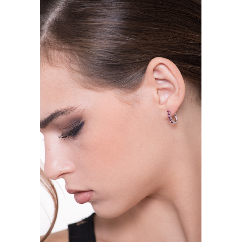Boucles d’oreilles femme en or blanc 18k avec rubis