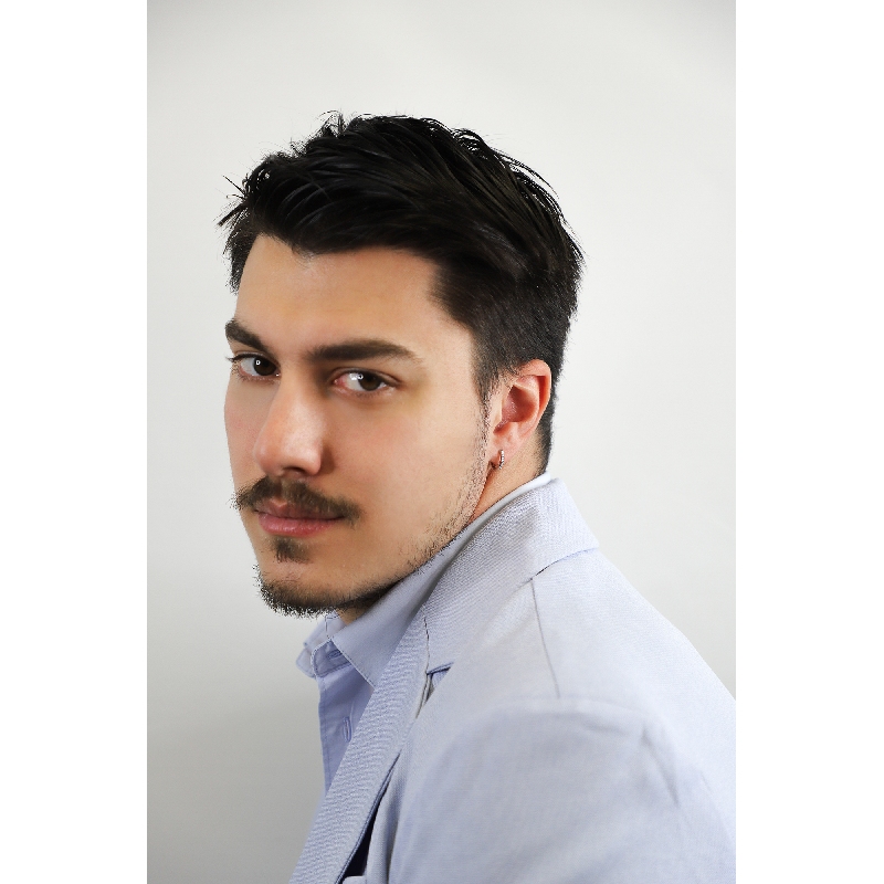 Créole unique homme en or blanc 18 carats avec des diamants