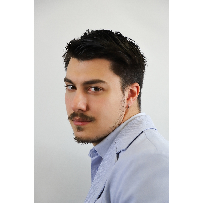 Créole mono en or blanc 18k avec diamants noirs 