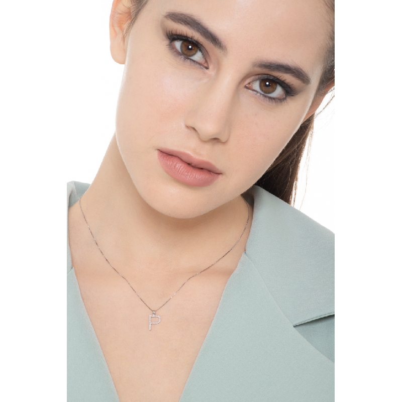 Collier pendentif lettre  P en or blanc 18K et diamants
