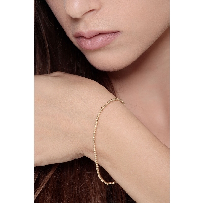 Bracelet féminin design en or jaune diamanté 18k