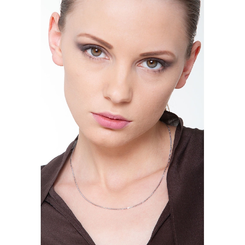 Chaîne en or blanc 18k maille vénitienne