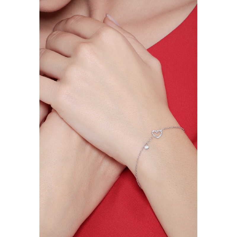 Bracelet en or blanc 18k avec cœur et diamants