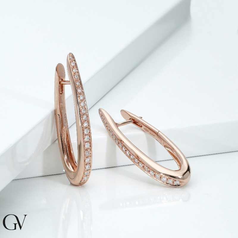 Boucles d'oreilles ovales en or rose 18 carats avec diamants, 3,3 cm