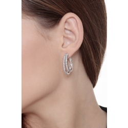 Boucles d'oreilles avec deux cercles en or blanc 18k et diamants 2