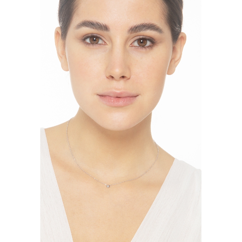 Collier en or blanc 18k avec brillant 0,05 ct