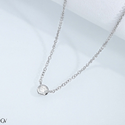 Collier en or blanc 18k avec brillant 0,10 ct