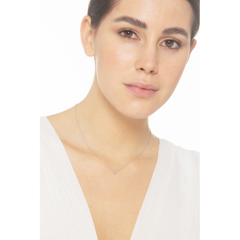 Collier en or blanc 18k avec brillant 0,10 ct