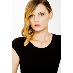 Collier or blanc 18k avec pendentif fillette et diamant 2